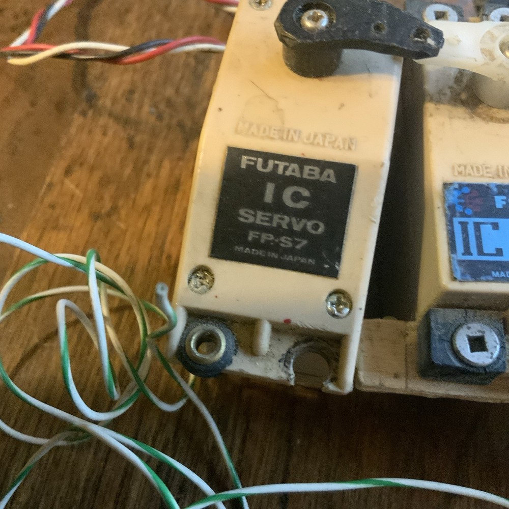 Vintage Futaba Servo Lot