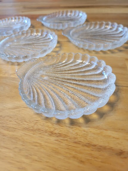 5 Rogers Silver Clamshell Shell Shaped Glass Coasters Set & Silver Plated Holder