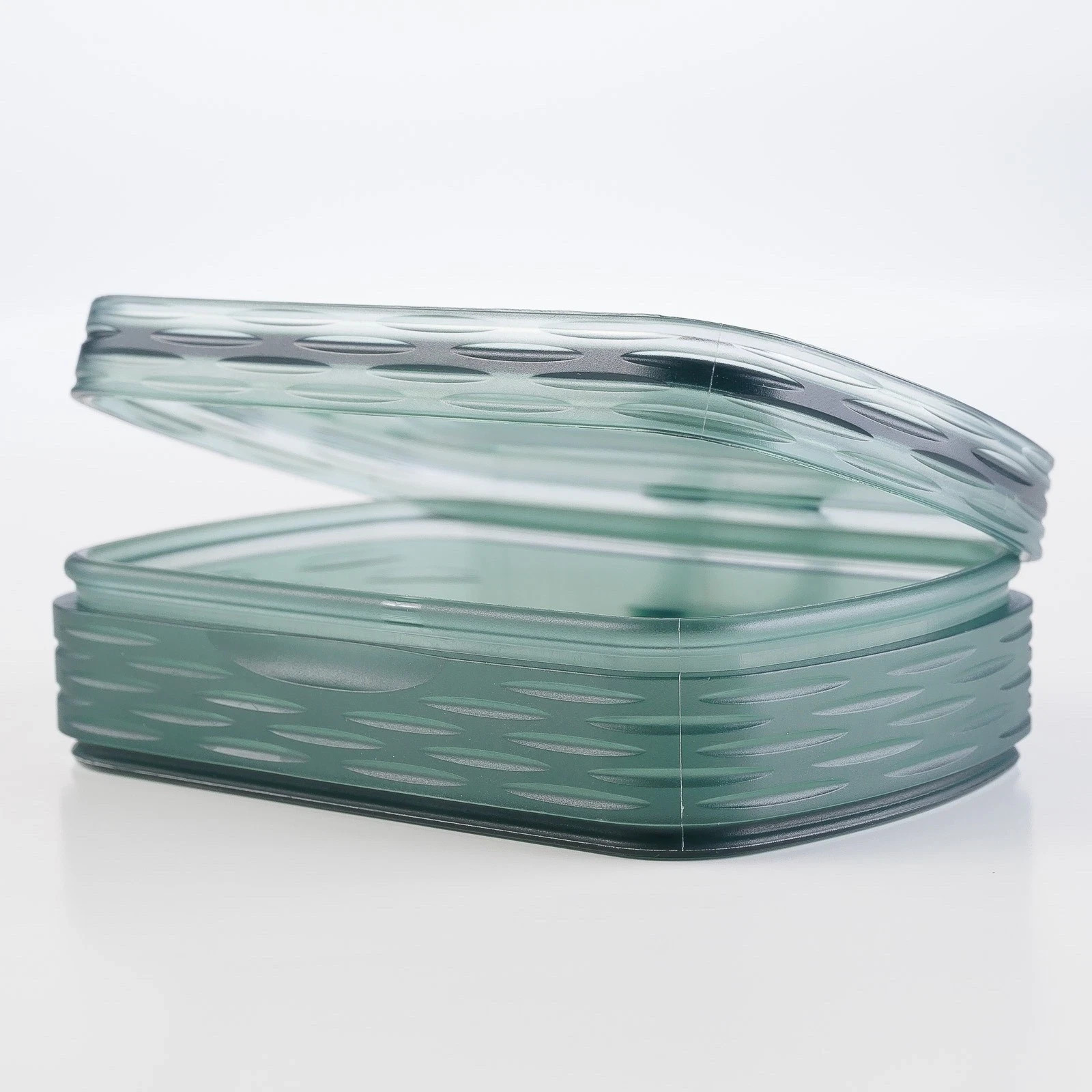 FISHPOND PREDATOR FLY PUCK WATERPROOF  BOX FOR STREAMERS LARGE FLIES-SEE THROUGH