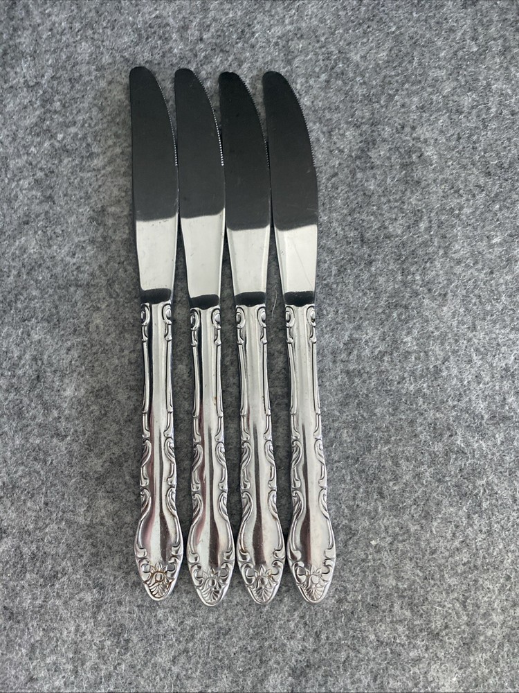 4 TOWLE/SUPREME CUTLERY STAINLESS FLATWARE, "PIERRE" PATTERN, DINNER KNIVES