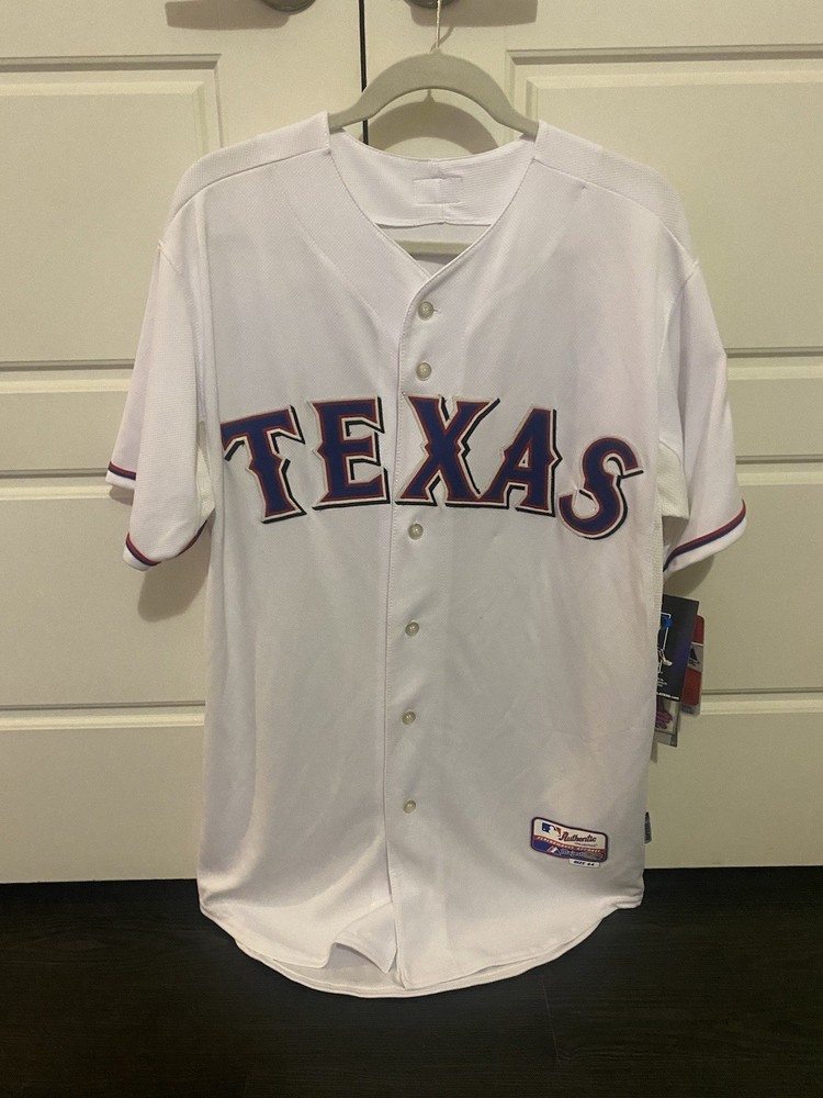 Elvis Andrus Signed Jersey