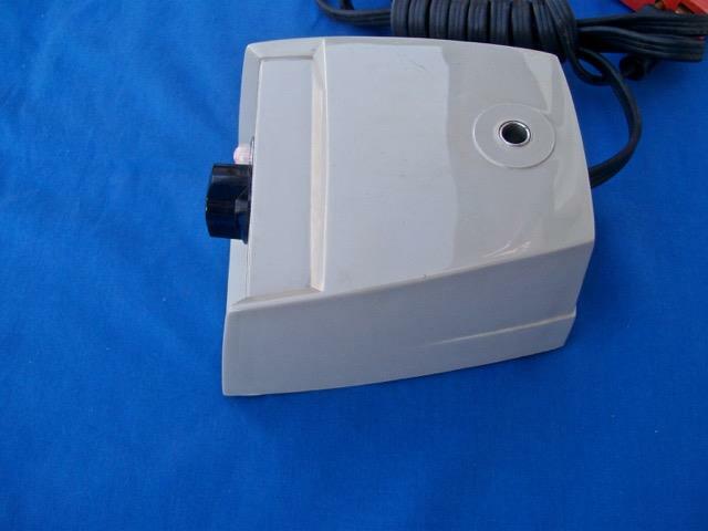 AMERICAN OPTICAL MODEL 655 MICROSCOPE ILLUMINATOR