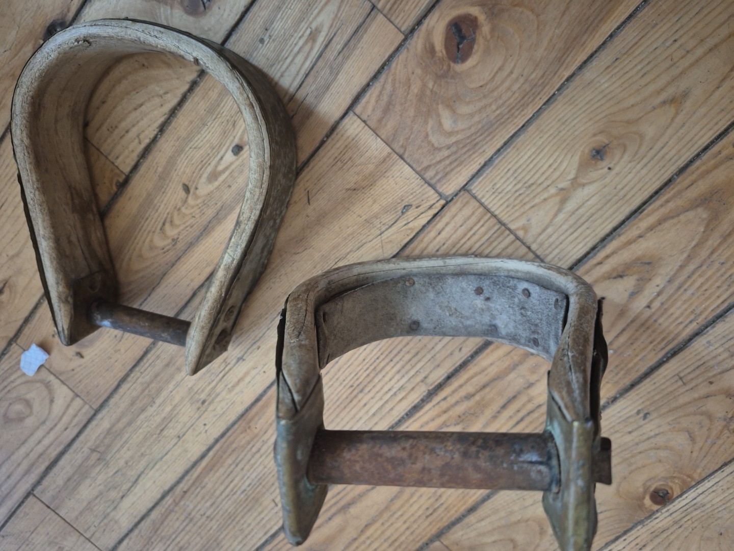 Vintage, Antique Western Saddle Cowboy Oxbow Stirrups Wood and Iron