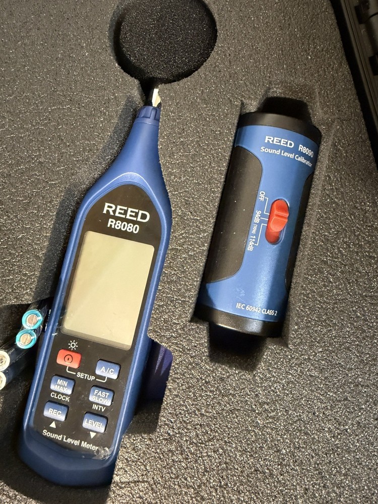 Reed Instruments R8080-Kit Data Logging Sound Level Meter And Calib