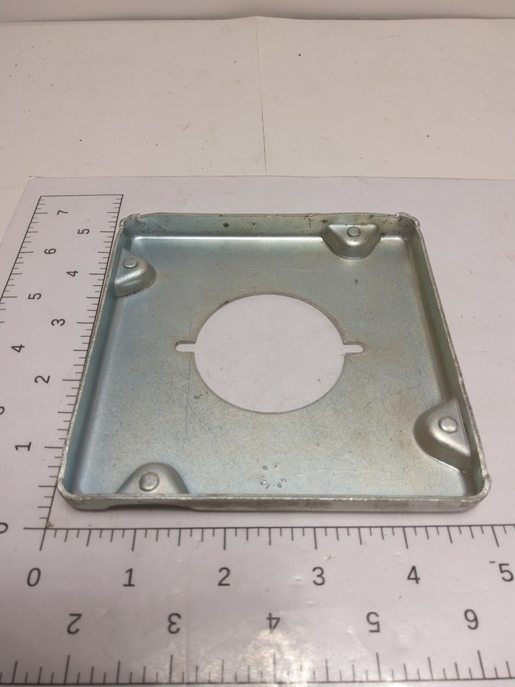 APPLETON 8498 RECEPTACLE COVER (NOS)