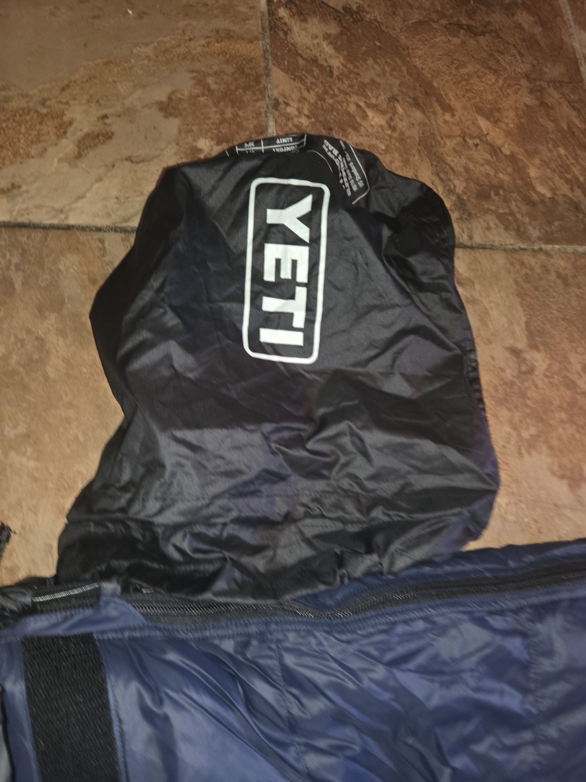 Yeti 41°F Down Sleeping Bag 650+ Fill Power Navy Size Regular