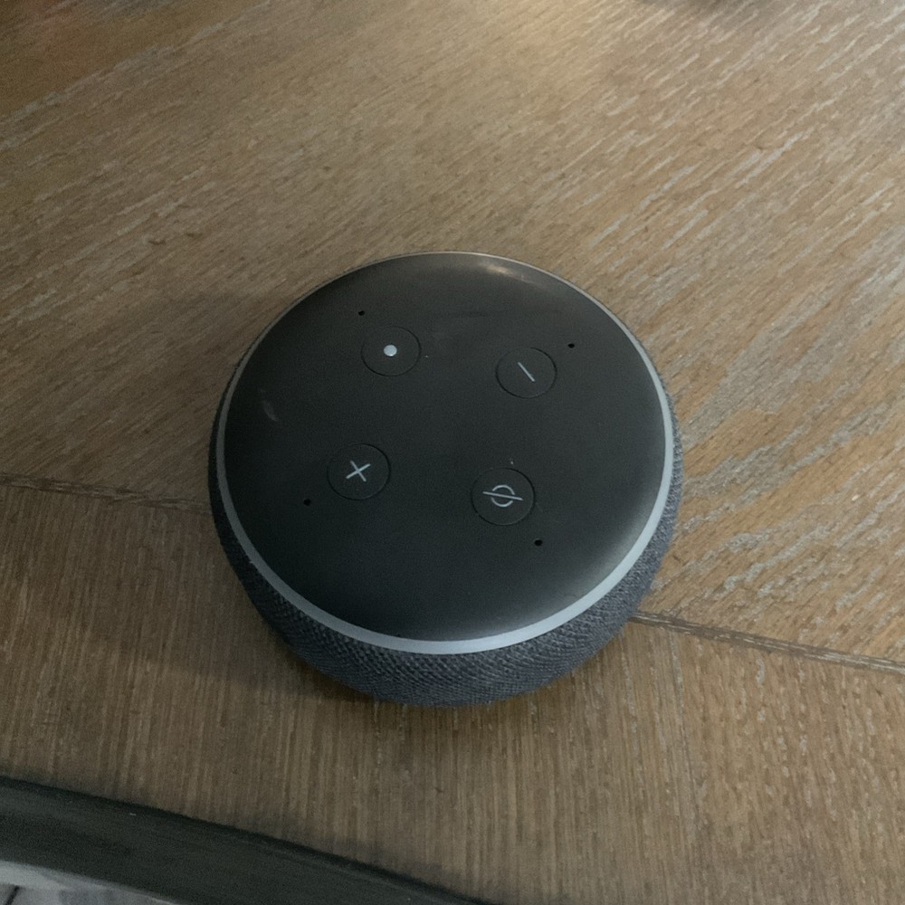 Genuine Amazon Echo Dot Gen 3 Smart Speaker Black C78MP8. Plug Not Included
