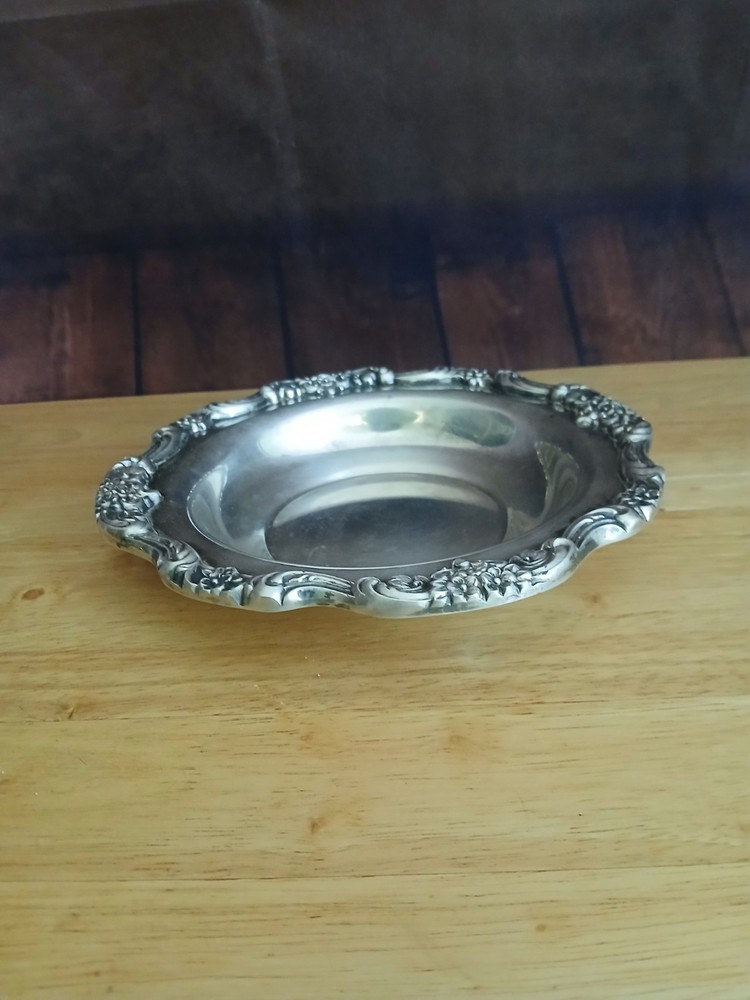 Poole Silver Co Silverplate Scalloped Candy Dish