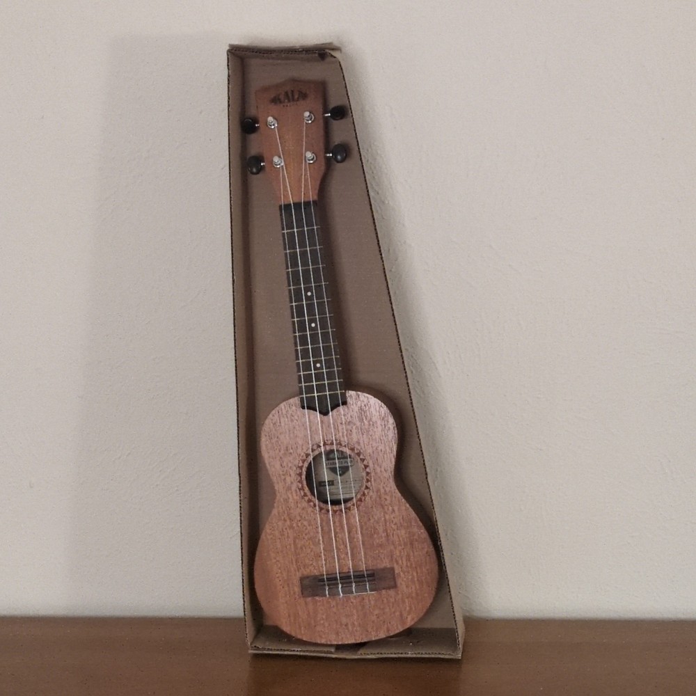 Kala Soprano Ukulele Starter Kit with Bag and Quick Start Guide, Brown
