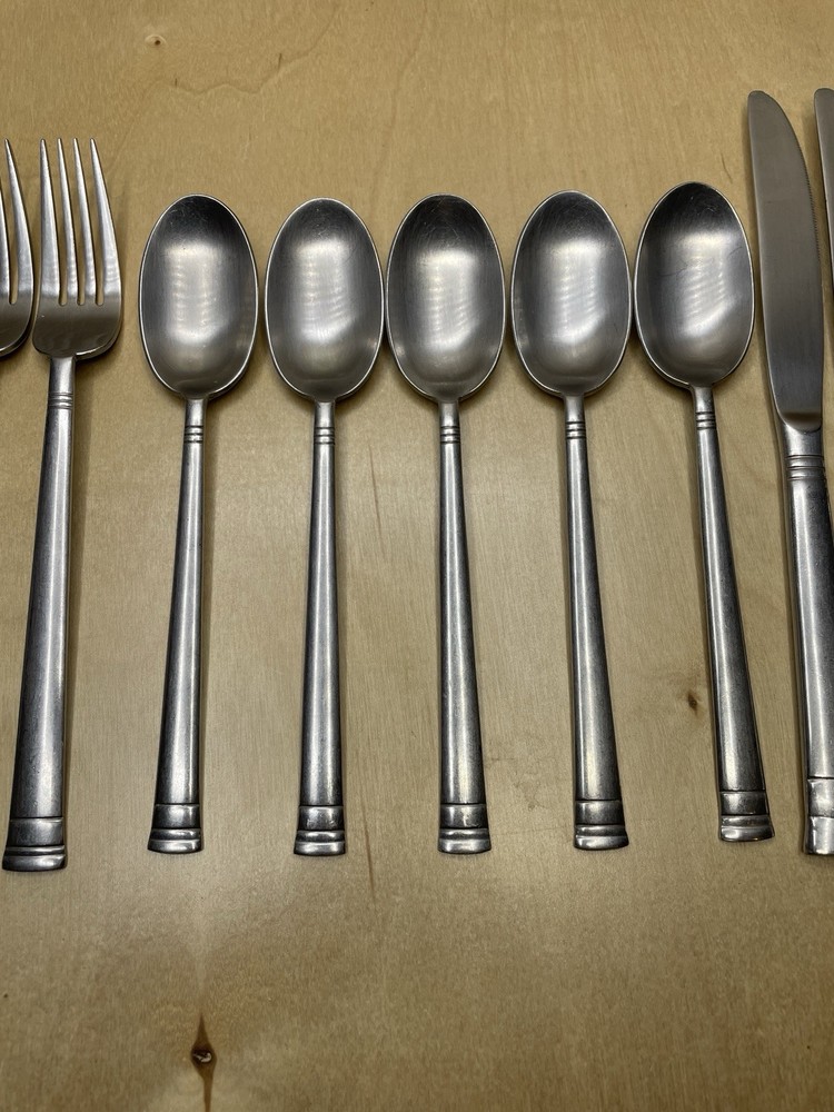 17pcs Oneida Sunnybrook / Indonesia