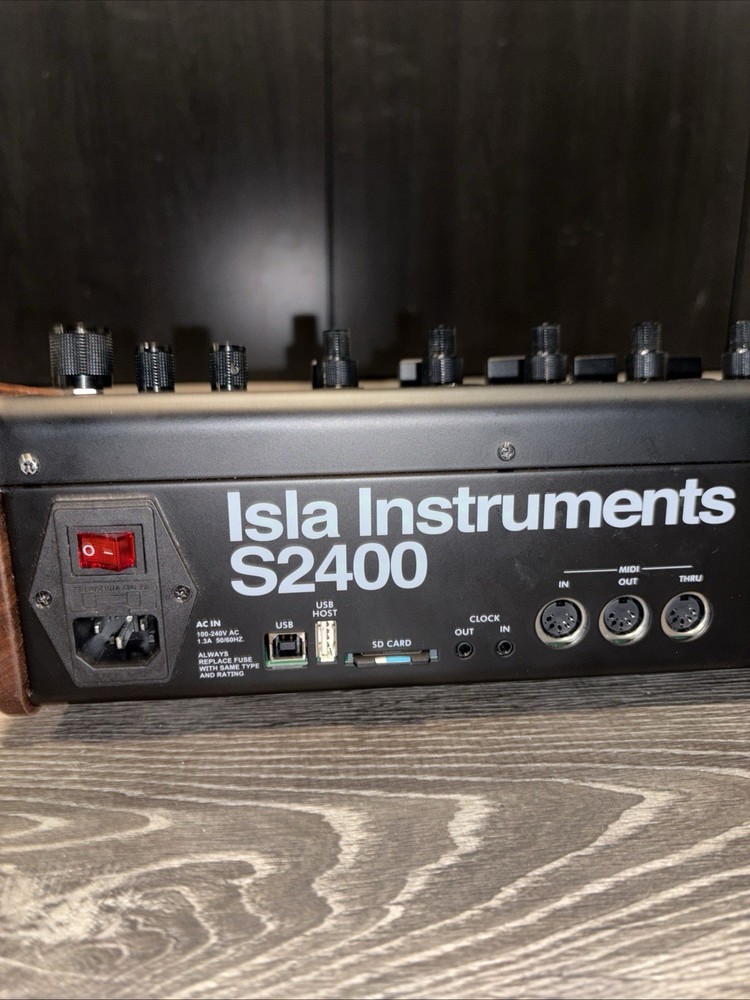 Isla Instruments S2400 Sampling Drum Machine