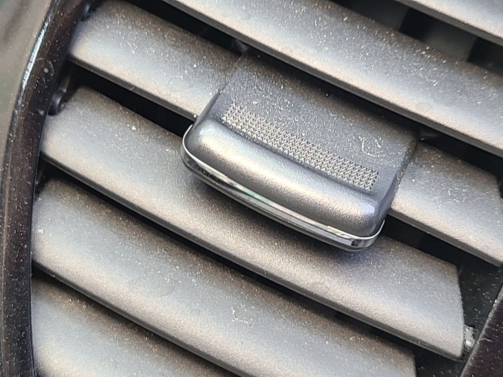 MITSUBISHI OUTLANDER MK3 Dash Vent Right Side Central 8030A202