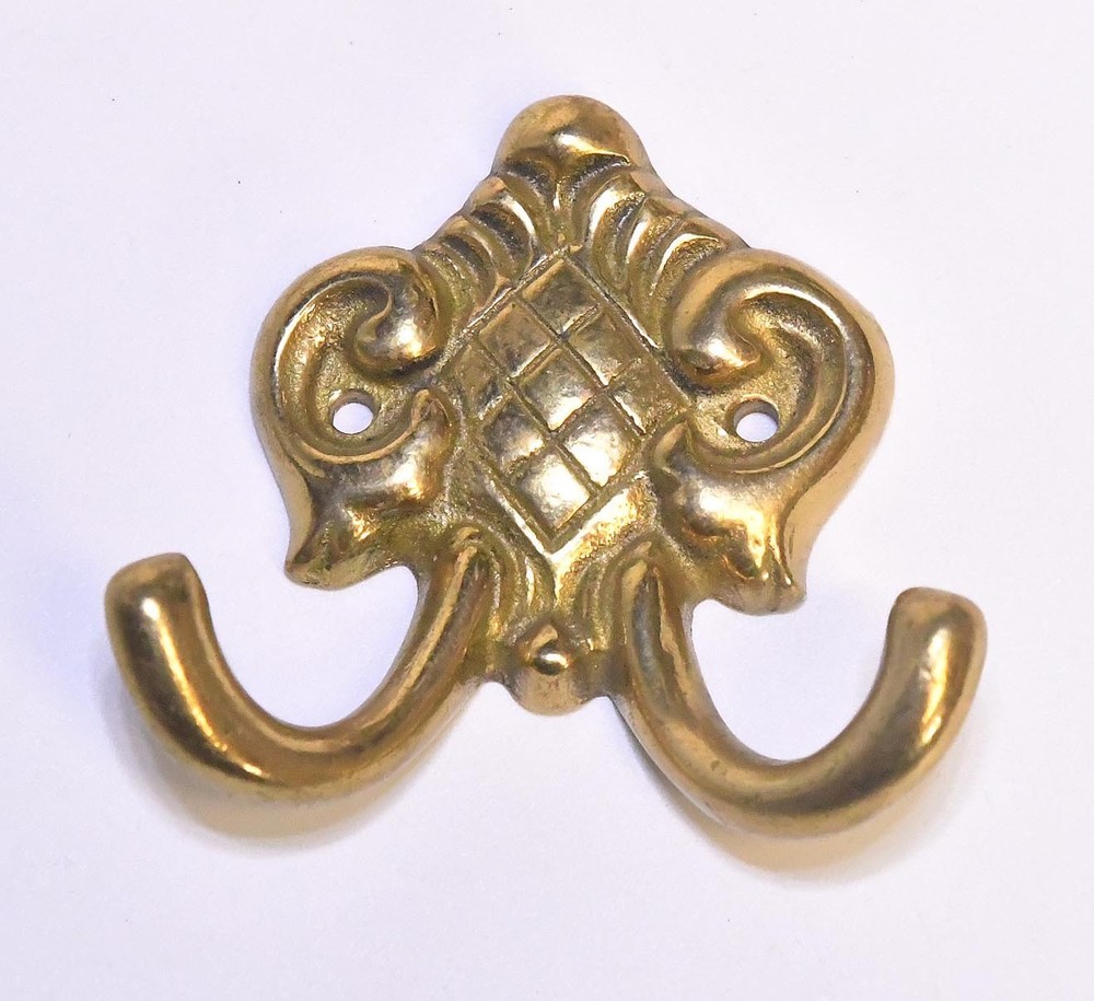 3 BRASS WALL MOUNT HAT OR COAT HOOKS DOUBLE PRONG