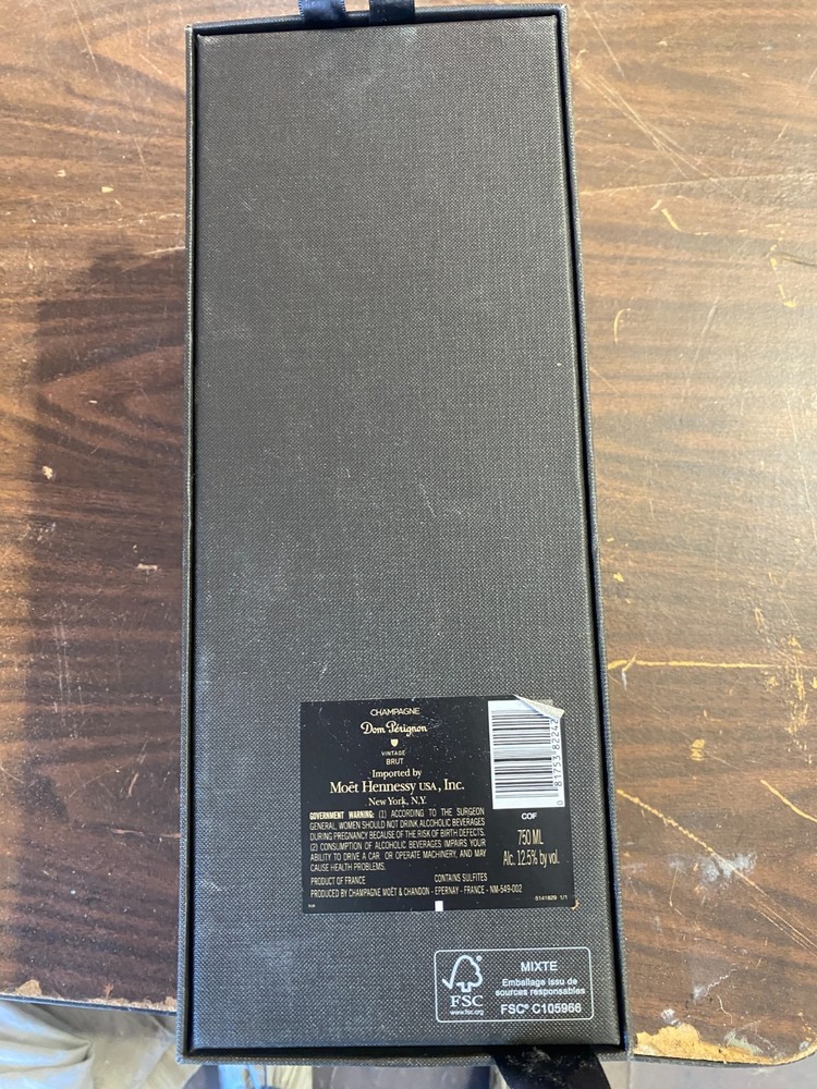 DOM PERIGNON Empty Box & Pamphlet - Vintage 2010. GOOD Condition.