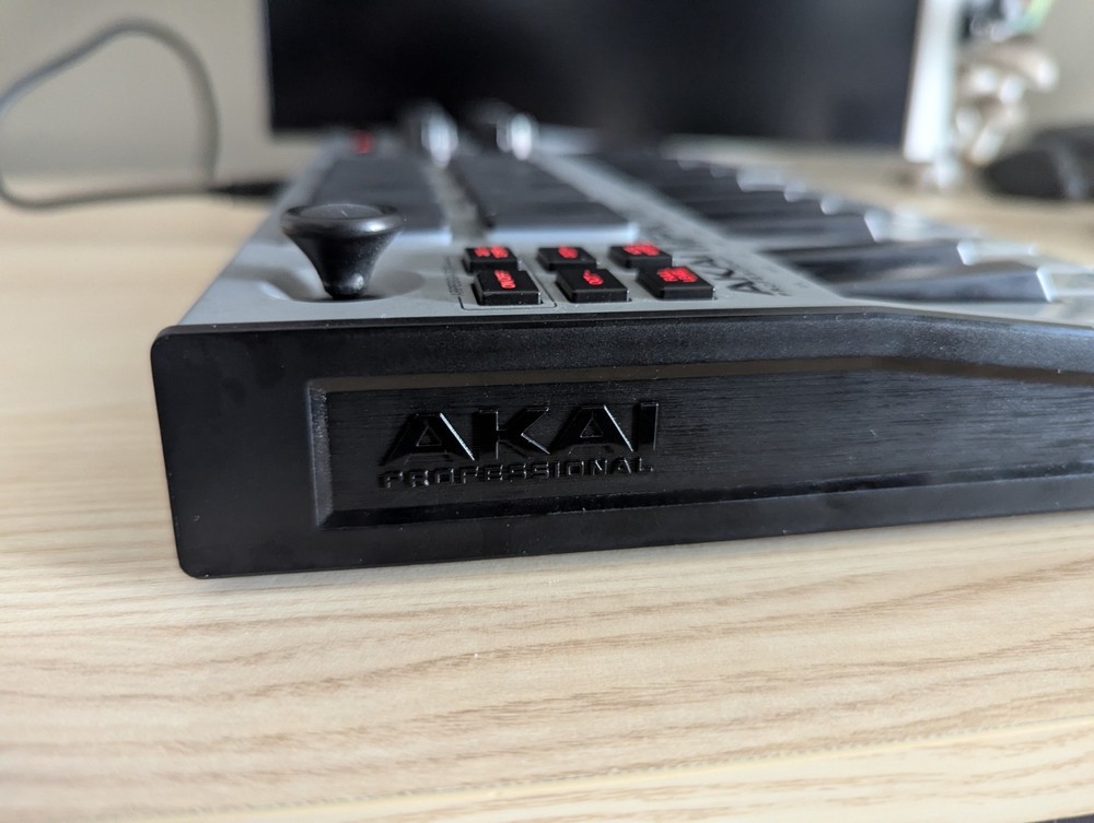 Akai Professional MPKmini MK3 Special Edition Gray