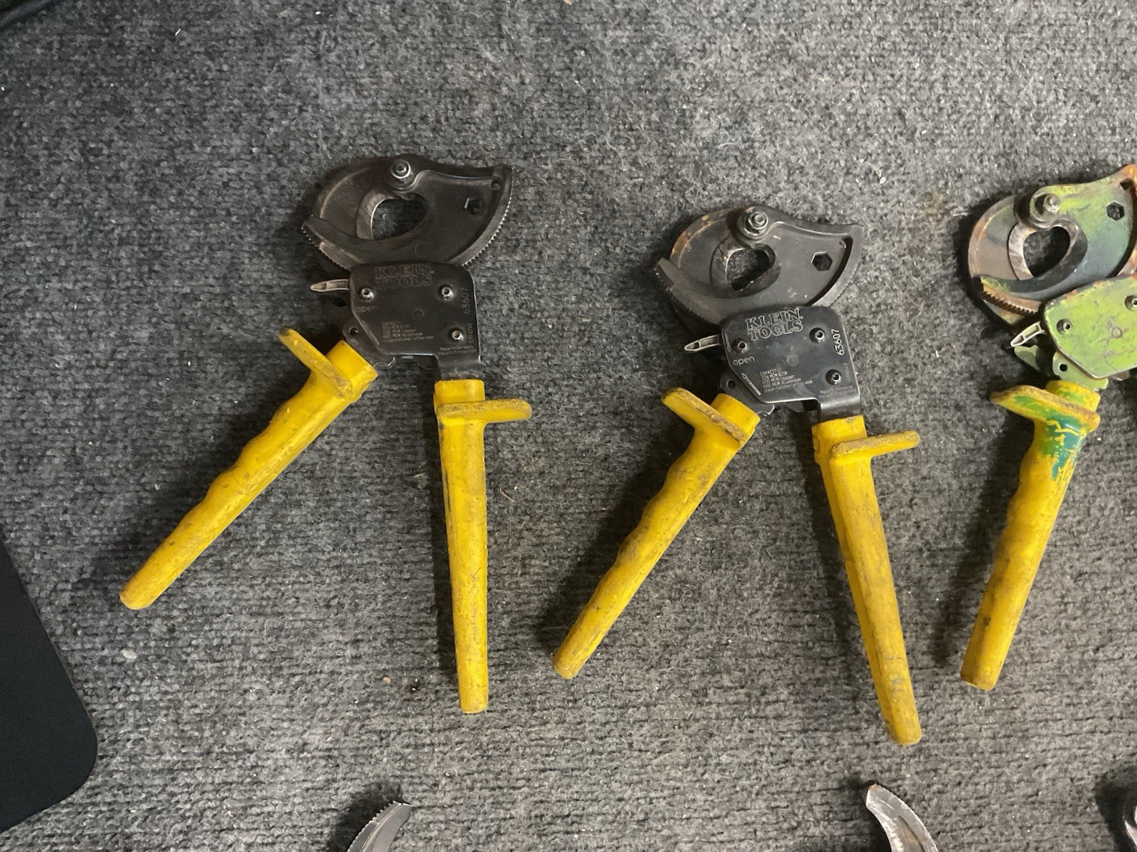 Lot of 3 Klein Tools Ratcheting Cable Cutters 63607 Moving Blade Klein
