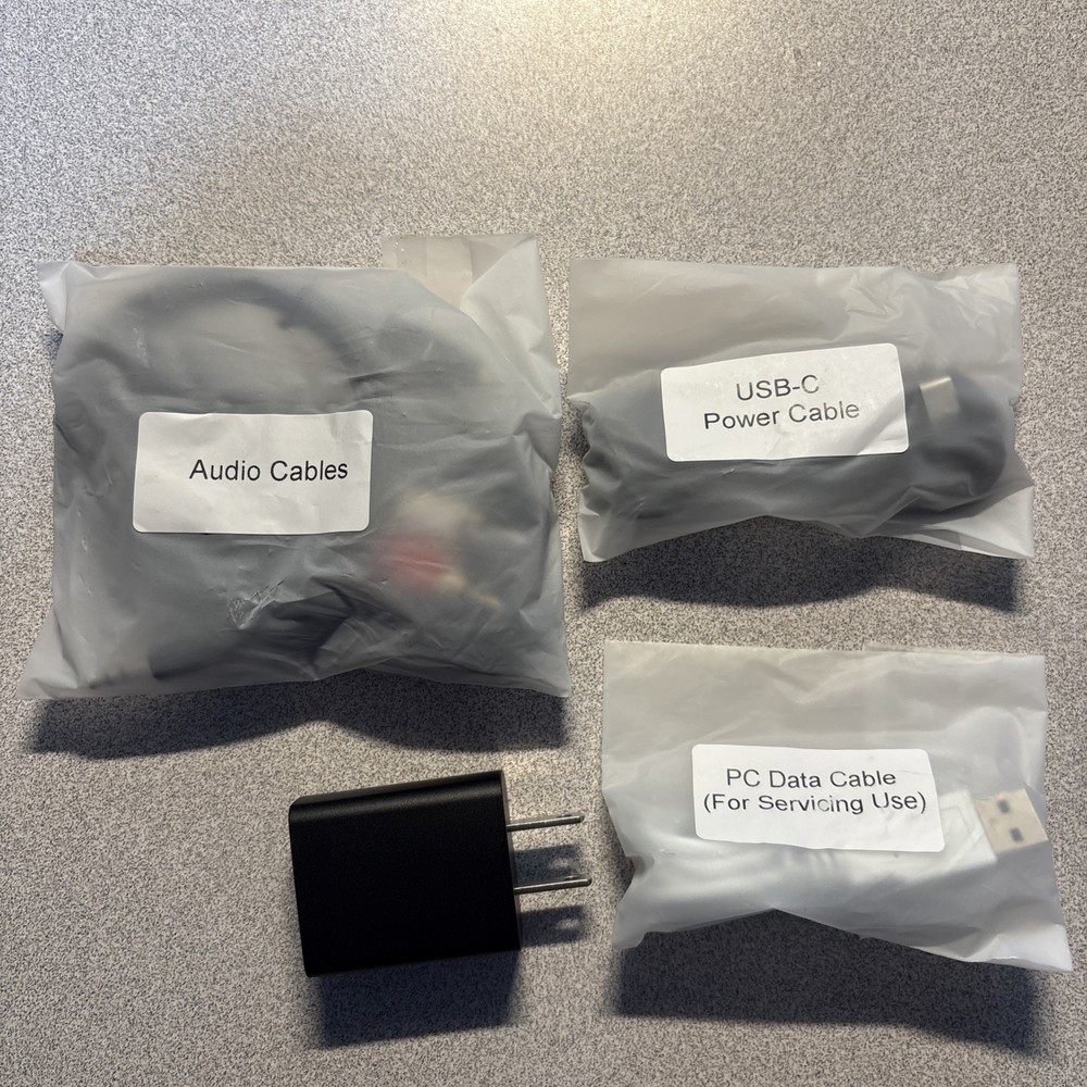 HomeSpot Bluetooth Transmitter AV Broadcaster BA210 v2 W/cables