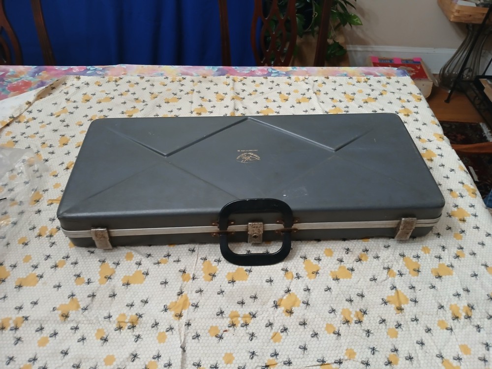 Vintage Wing Archery  TD bow case Hard case grey