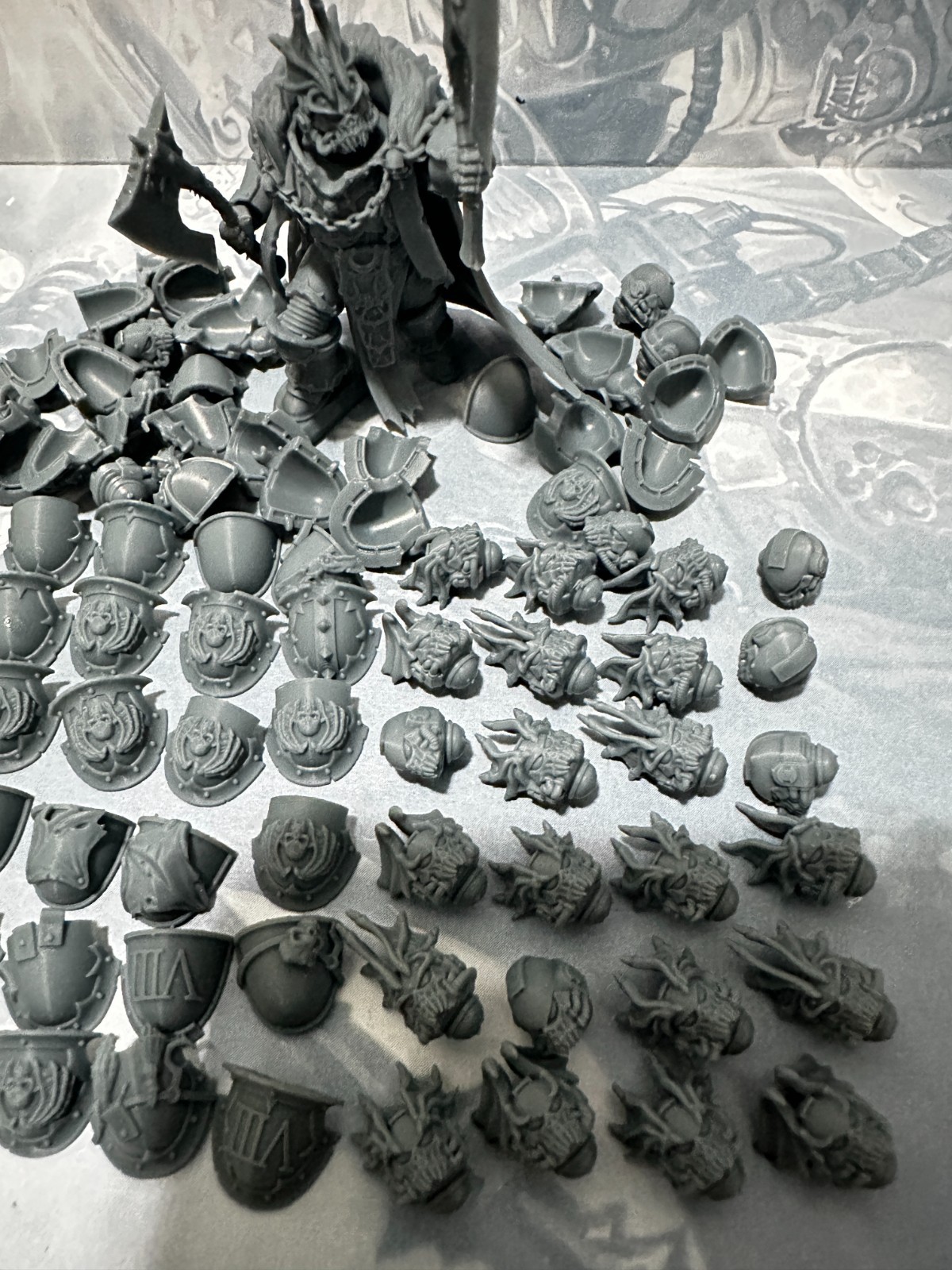 NIGHT LORDS BITS 1 Chaos Lord, 52 Shoulder Pads, 25 Heads Warhammer 40k 30k LOT!