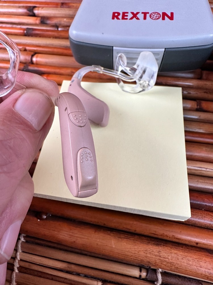 Rexton Calibra 2 BTE Hearing Aids - PAIR, Left and Right MINT!