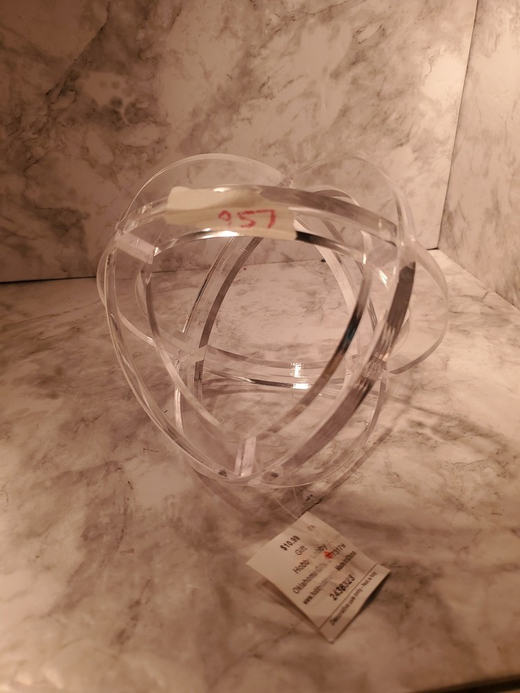 PLASTIC CIRCLE ART
