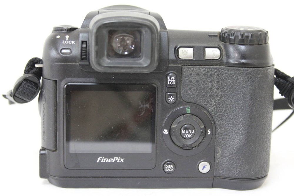 Fujifilm Finepix S5200 10x Compact Digital Camera v9784