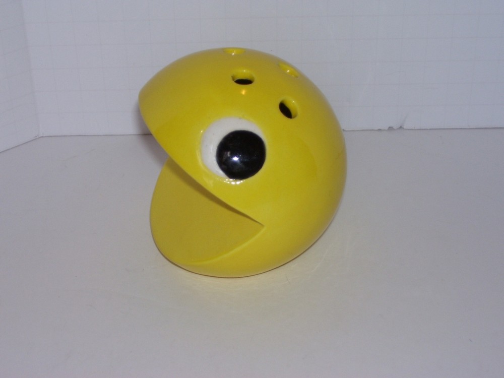Vintage Pac Man Ceramic Pencil Holder