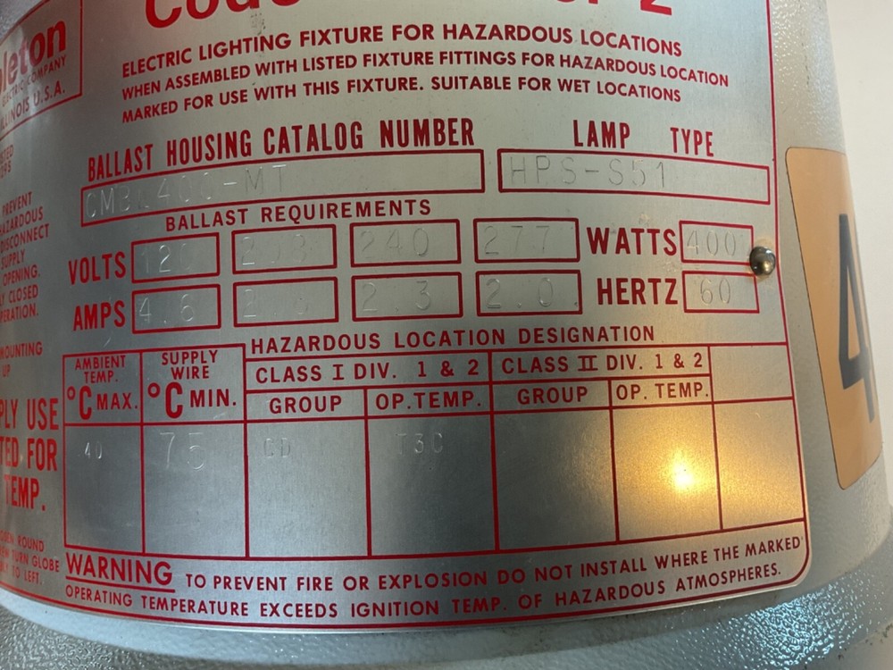 Appleton Code Master 2 Hazardous Location Light Fixture CMBL400-MT 400W Multi V