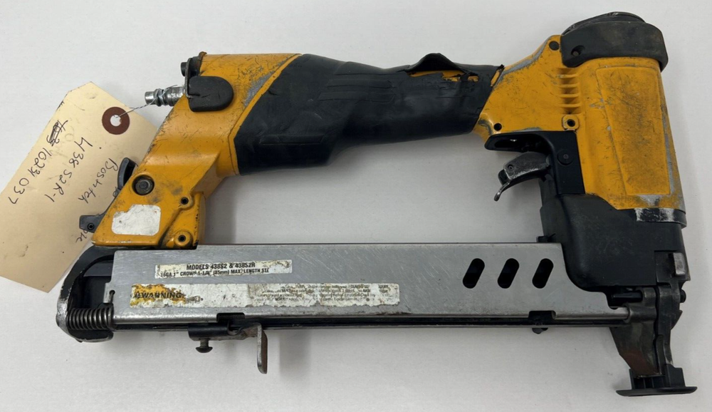 BOSTITCH 438S2R-1 Pneumatic WC Roofing Stapler