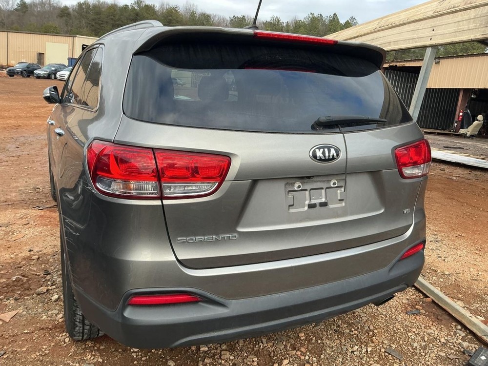 SORENTO 2017 Glove Box 4936633