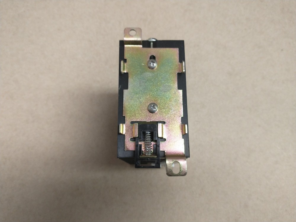 Idec RSCA1N-45A 1 pole solid state relay