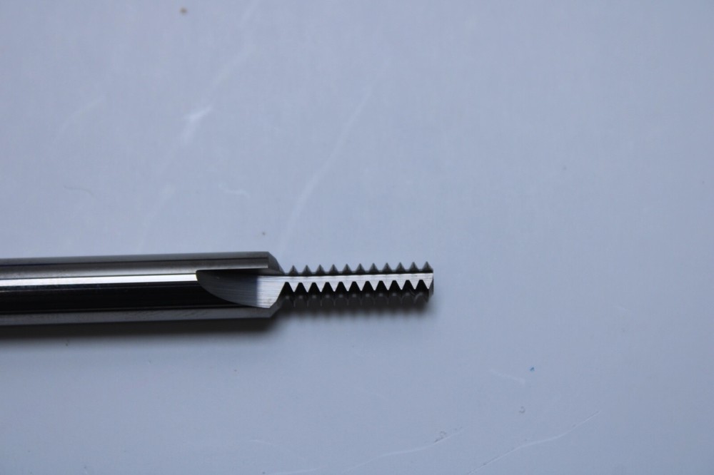 NEW SCT TM6-1.25MM METRIC THREAD MILL CARBIDE