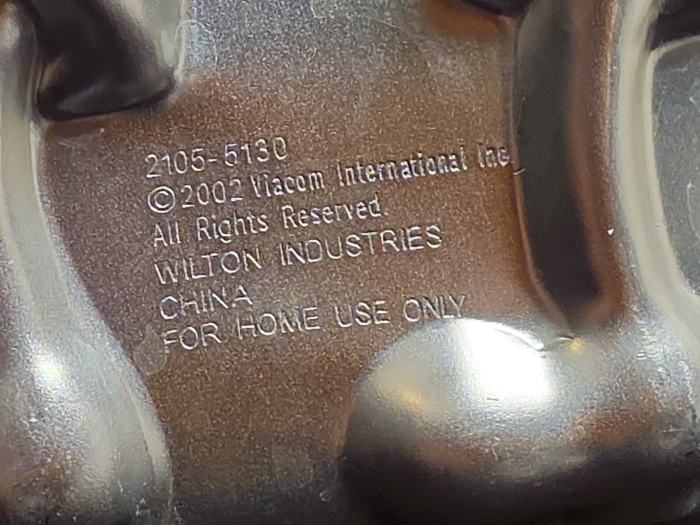 2002 Wilton Spongebob Squarepants Cake Pan 2105-5130