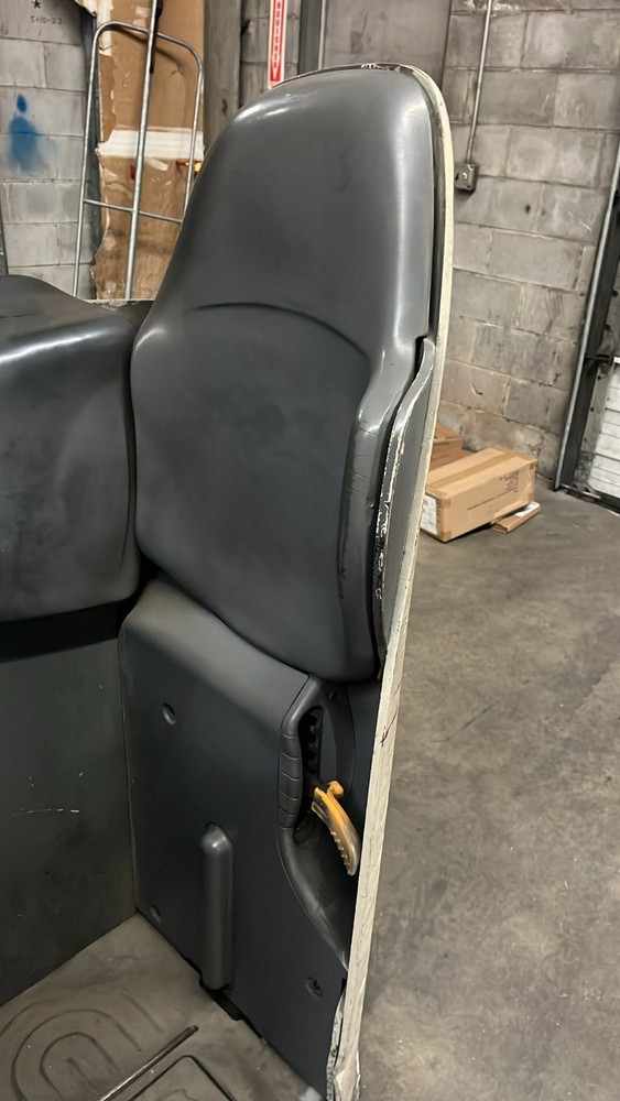 CROWN RC5520-30 STAND-UP FORKLIFT 18240.1 HRS