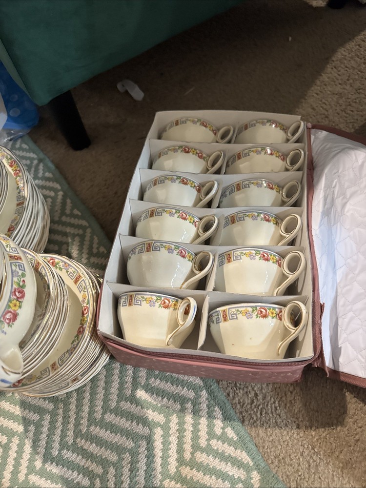 Creampetal 64 Pc Set Grindley England