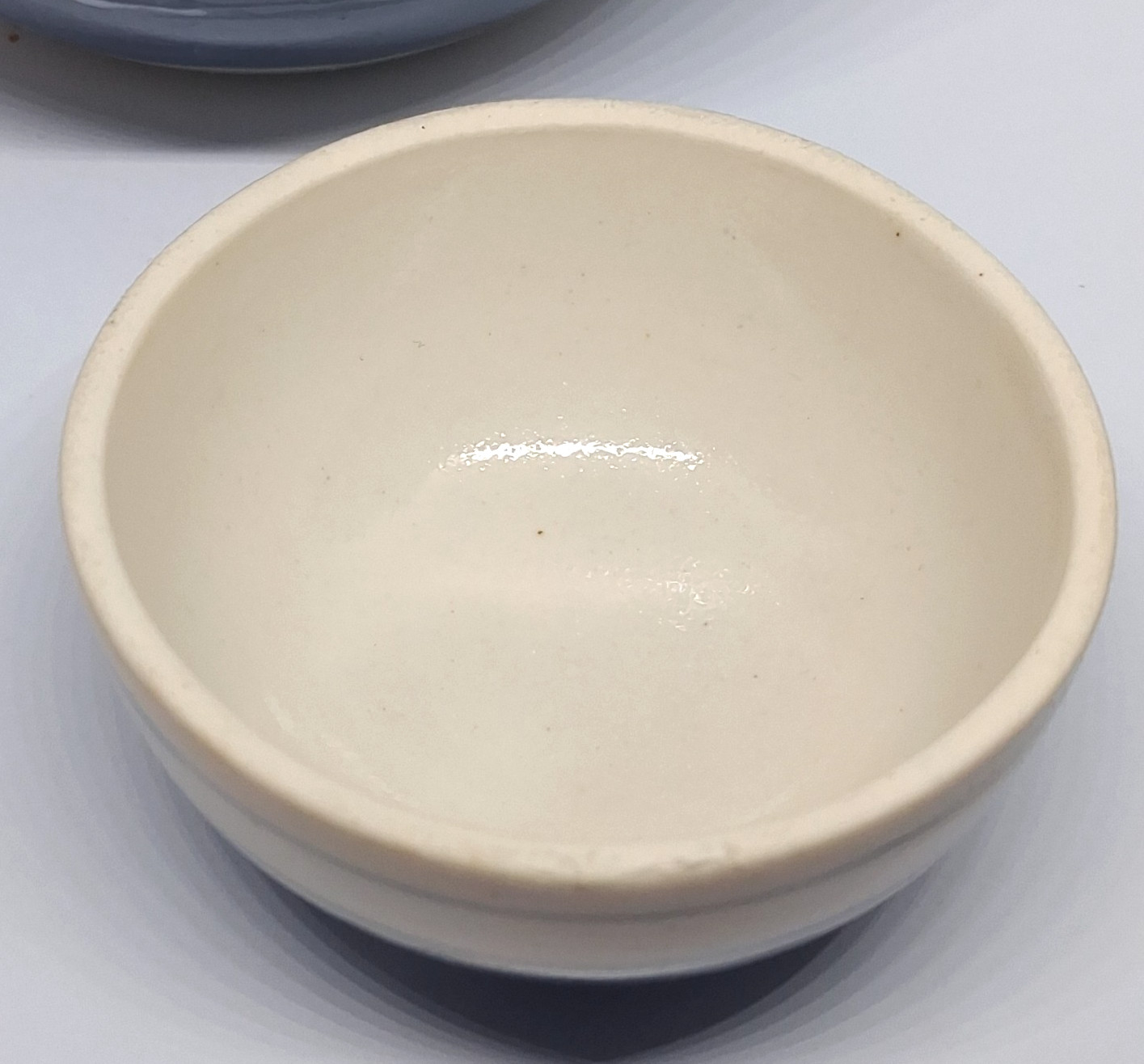 Beautiful Asian Blue & White Glaze Ceramic Lidded Ginger Jar / Urn 4.5" Tall