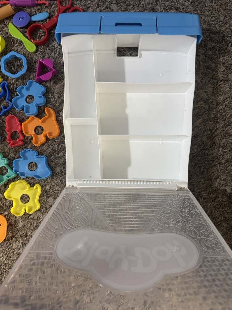 Play-Doh Carrying Case With 49 Accessories