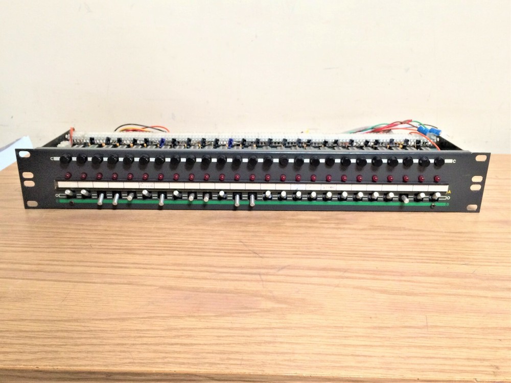 Dukane Intercom 25 Switch Controller Rack Mount 110-1994  9A-1795