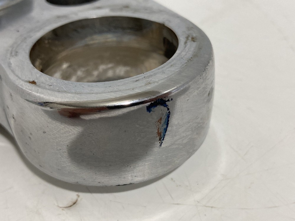 2002 Suzuki Intruder Vs800 Upper Triple Tree (OEM)