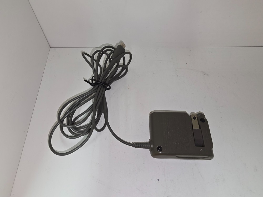 Nintendo usg-002 - A/C adapter