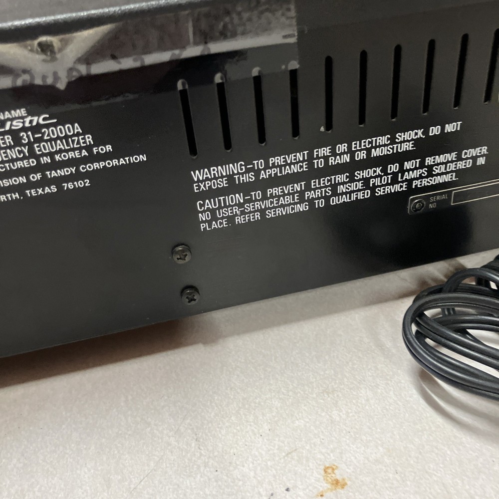 Realistic 31-2000A Stereo Graphic Equalizer Front Panel Silver Faceplate Tested