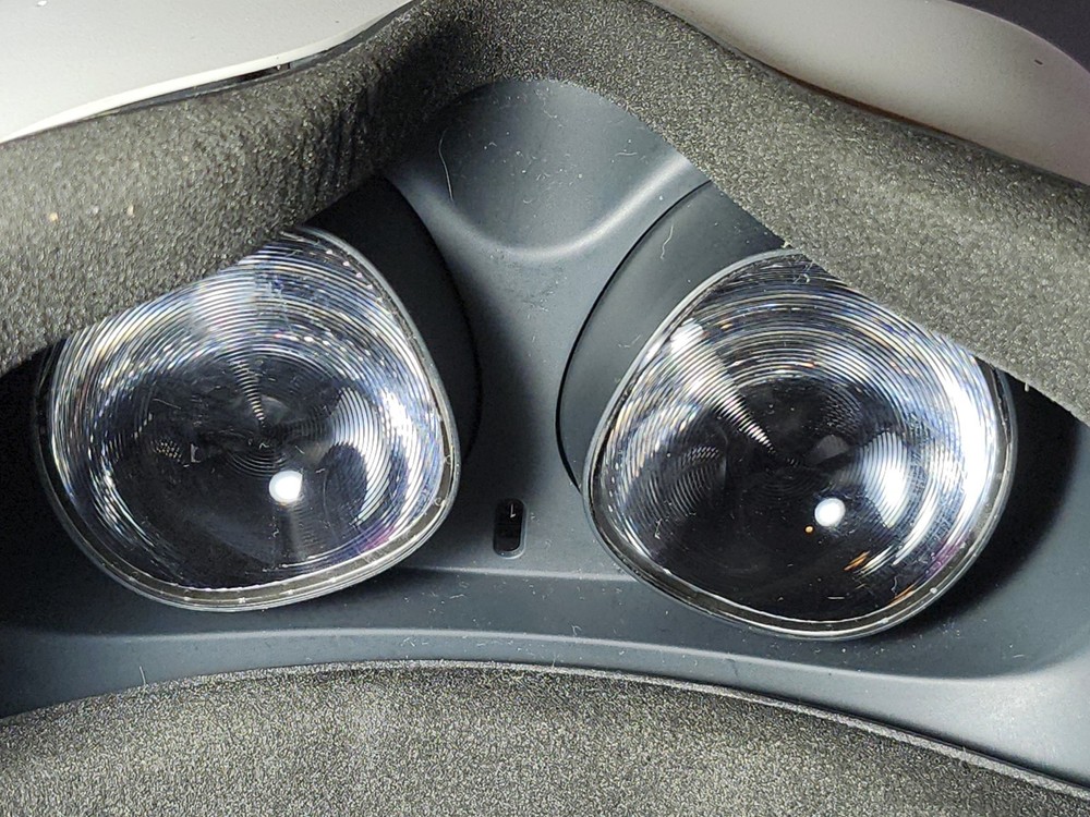 COMPLETE Oculus/Meta Quest 2 VR Headset 128GB - Excellent w Upgraded Head Strap