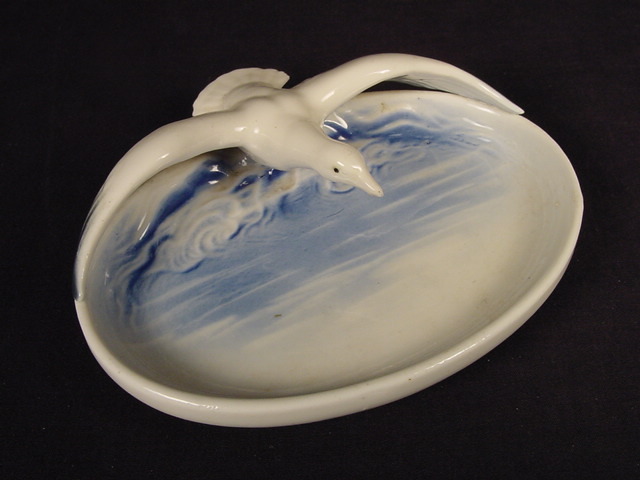 RARE SIGNED c1900 SEAGULL TRAY MINT