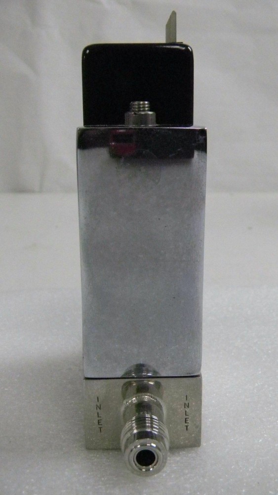 Unit UFC-1500A, Mass Flow Controller, Gas- AR, Range- 3 SLM, 1/4" M I/O