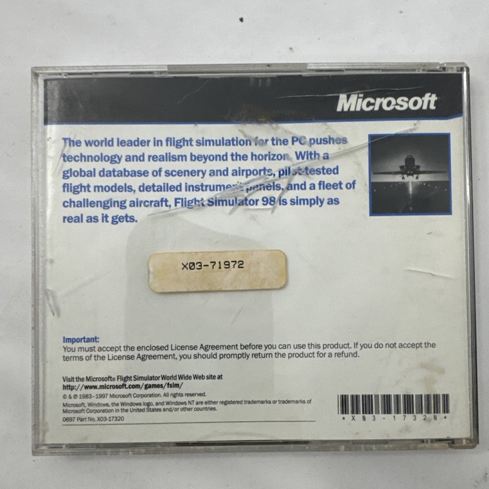 2 Vintage Microsoft Flight Simulator 2000 & 98 Software on CD ROM (7)