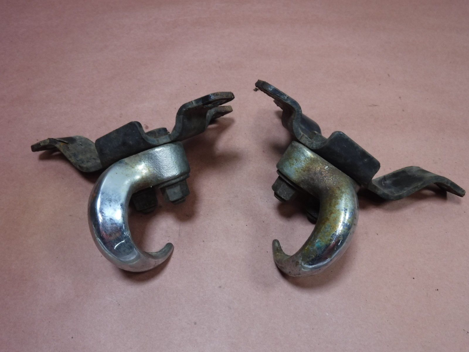 Jeep Grand Cherokee WJ 99-04 Factory Front Tow Hooks Hook Set Chrome OEM