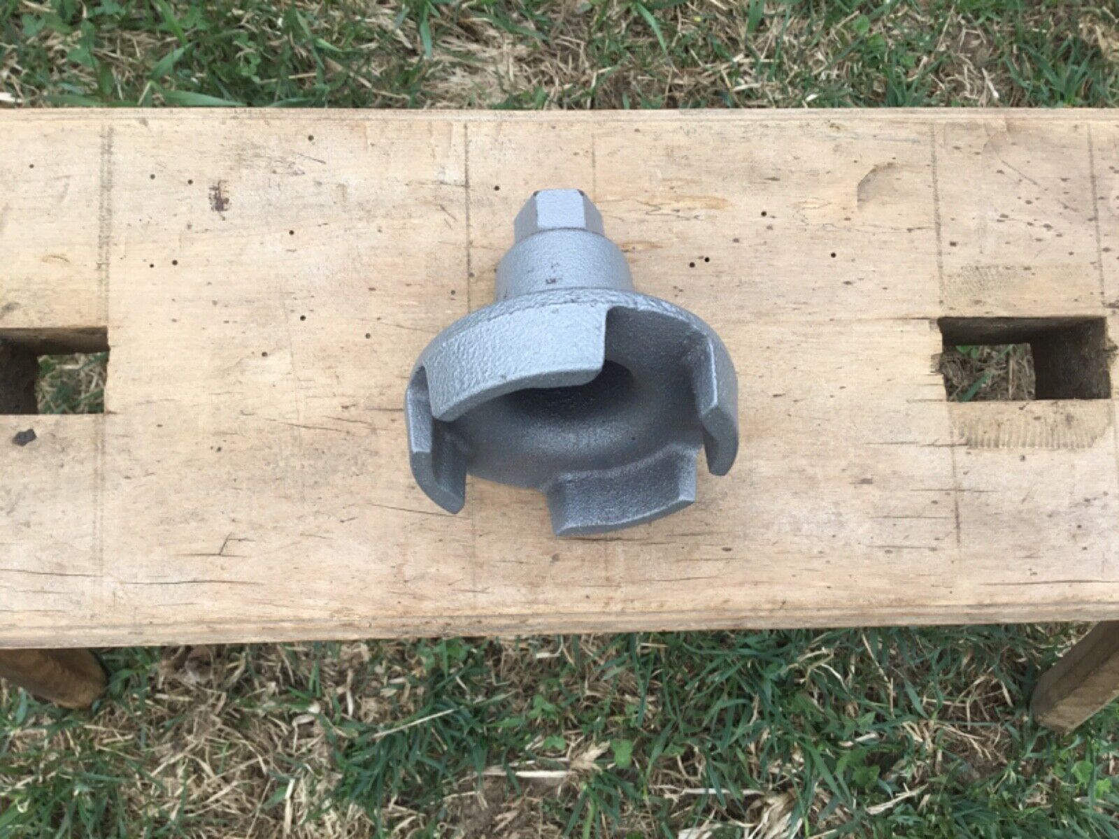 Ratchet Starter Clutch Removal Tool OEM Briggs and Stratton