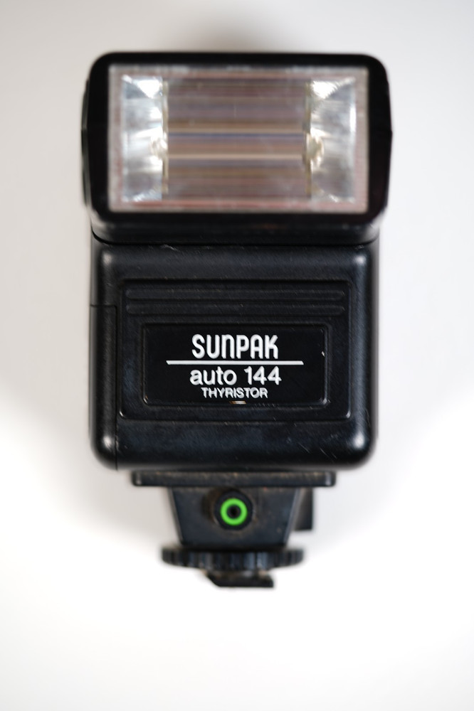 Sunpak (2392B) Auto 144 Thyristor Mountable Camera Flash With Instructions