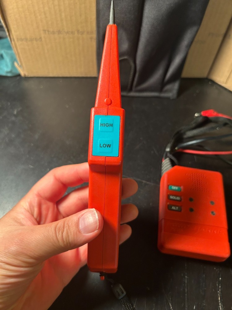 Harris Pro2000 Tone Generator & Probe Set with Case Cable Tracer Tester