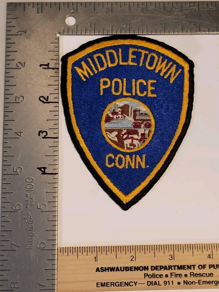 LE8 b7 Police patch Connecticut Middletown Vintage